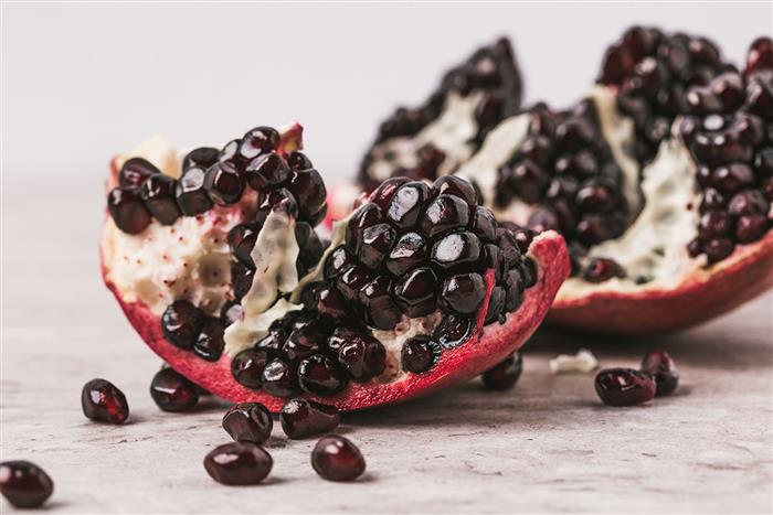 8 و 9 آبانماه جاری: سومین جشنواره اناردانه سیاه جوشان گلباف برگزار میشود 8 و 9 آبانماه جاری: سومین جشنواره اناردانه سیاه جوشان گلباف برگزار میشود